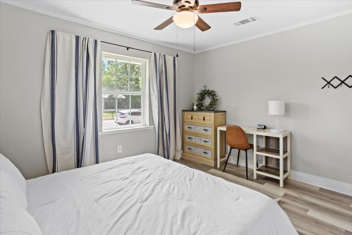 Ranch Home Gem 5Br Home Sleeps 12 With Game Room ガルフポート エクステリア 写真